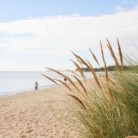 Mit Meerblick Und Balkon, Gratis Nutzung Vom Ahoi Erlebnisbad Und Sauna In Sellin - Meeresblick Fewo 48 Гёрен Экстерьер фото